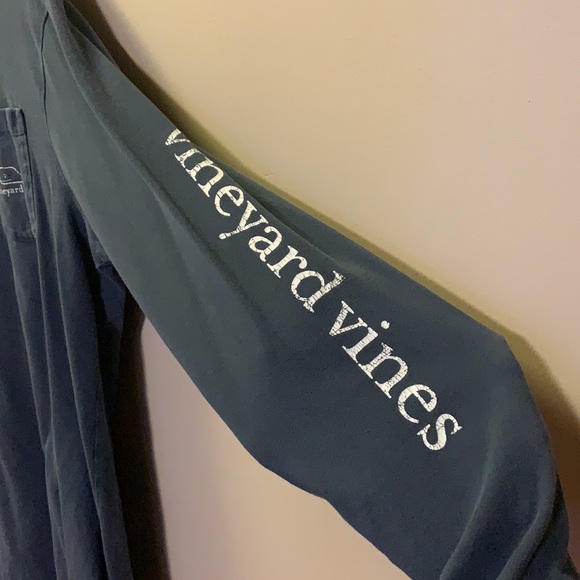 Vineyard Vines long sleeve tshirt - Picture 4 of 4